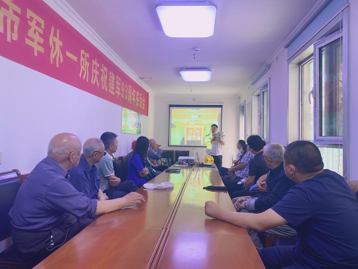 2d932fffabe1977afb384a93dd95d40